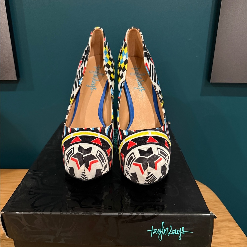 Taylor Says - Multicolor Geometric Print Women’s Pumps